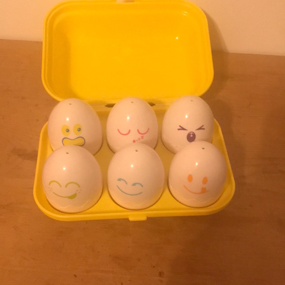 Egg color toddler toy